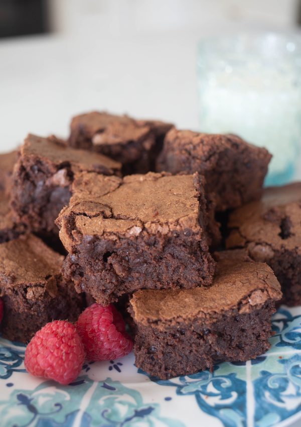 Easy Brownies from Scratch - Best Brownies from Scratch - How to Make Brownies for Beginners - Brownie Recipe with Cocoa Powder - Chocolate Chip Brownies - Homemade Brownies from Scratch - How to Make Brownies from Scratch - Disgustingly Rich Brownies